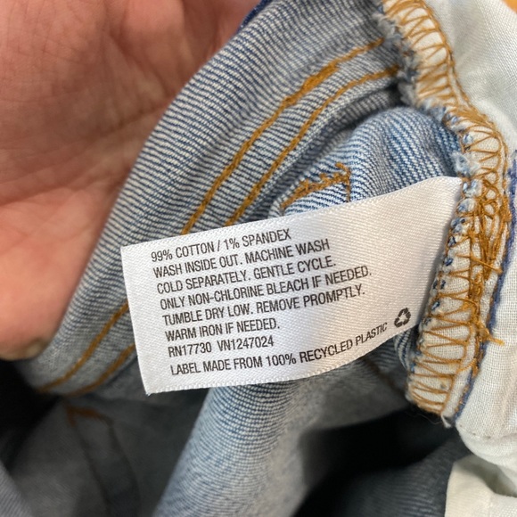 Wild Fable Distressed High Rise Mom Jeans Size 4 - Picture 5 of 7